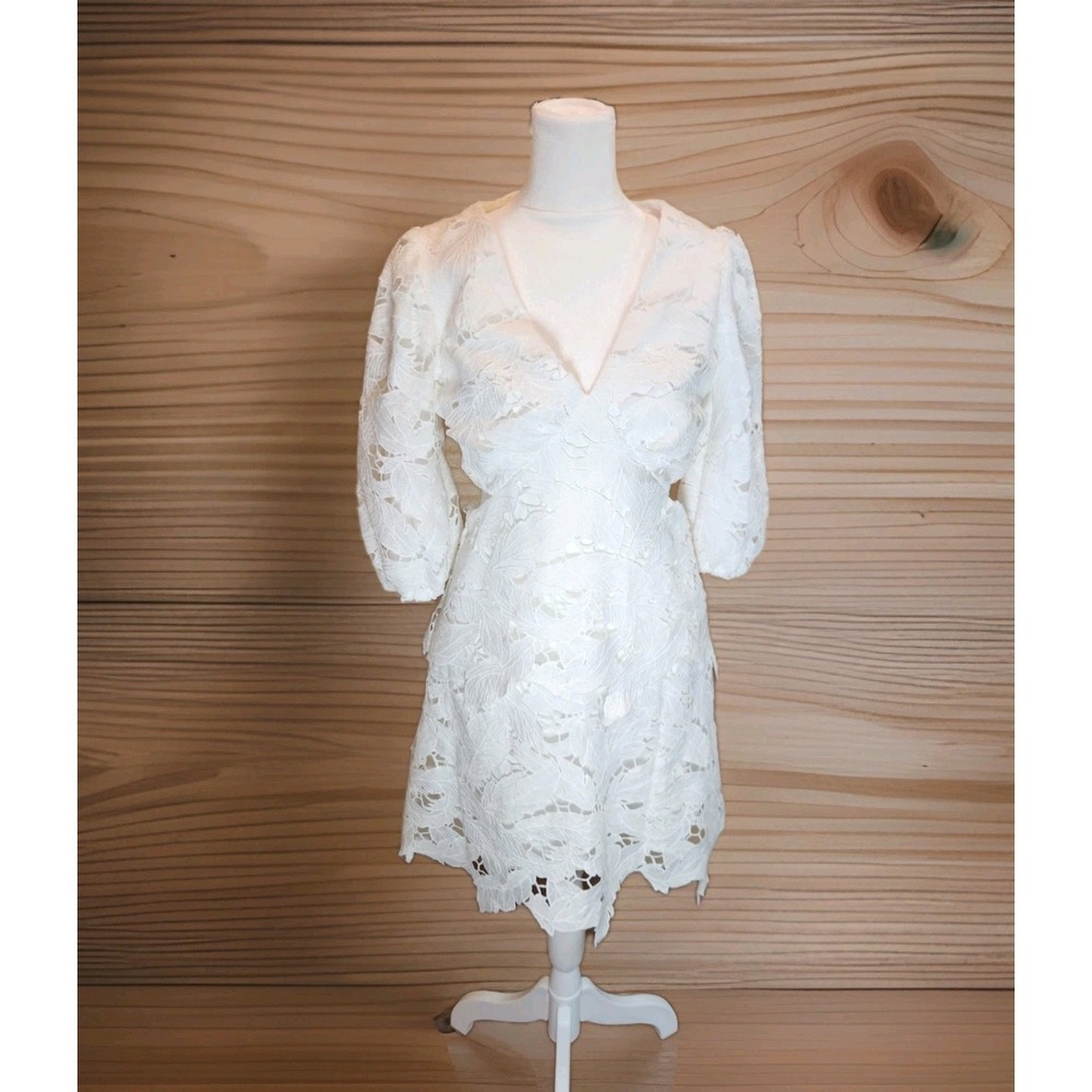 Adelyn Rae Mini Dress White Floral Crochet Lace Feminine Bridal Sz S Cutout NWT